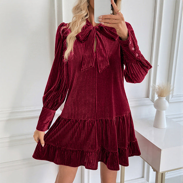 Elegante Velvet Minijurk met Lange Mouwen en Strikdetail voor Dames