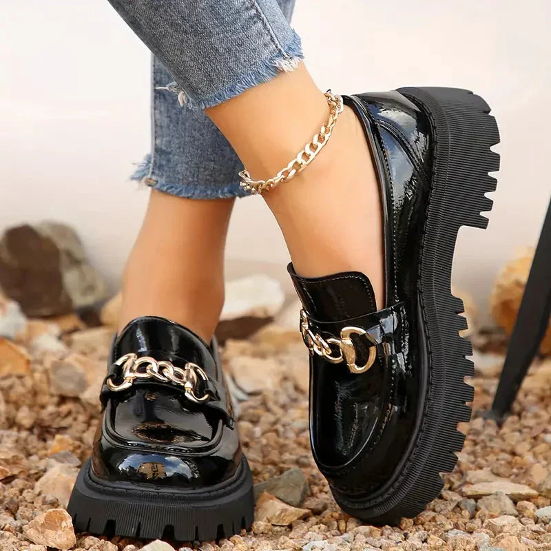 Dames Loafers Met Chunky Zool En Kettingdetail Comfort